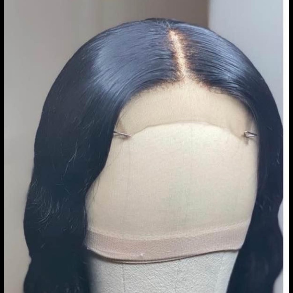 Summer time ladies let’s get these wigs back in💕
